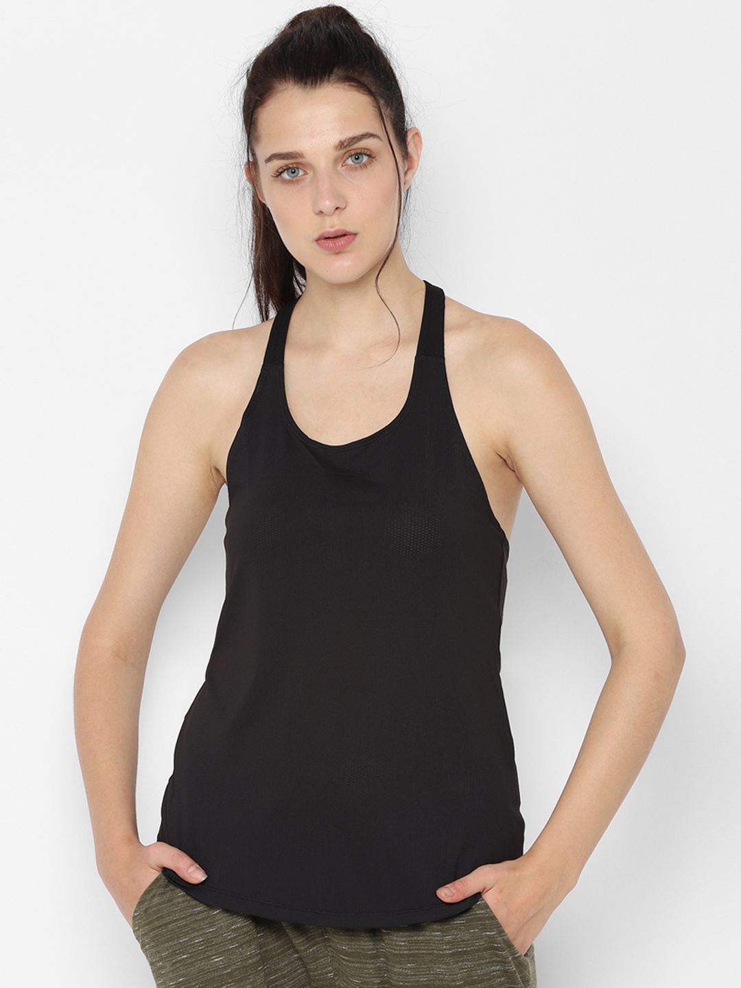 

People Women Black Solid Racer Back Tank Top