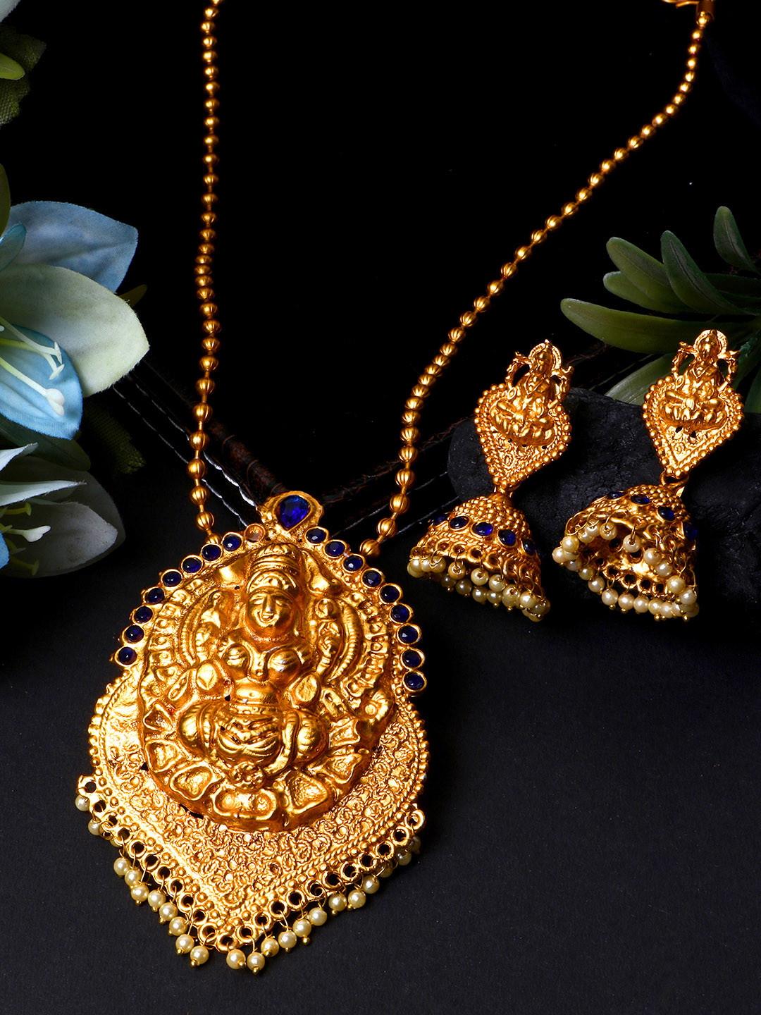 

ANIKAS CREATION Women Gold-Plated & Blue Stone-Studded Temple Jewellery Set
