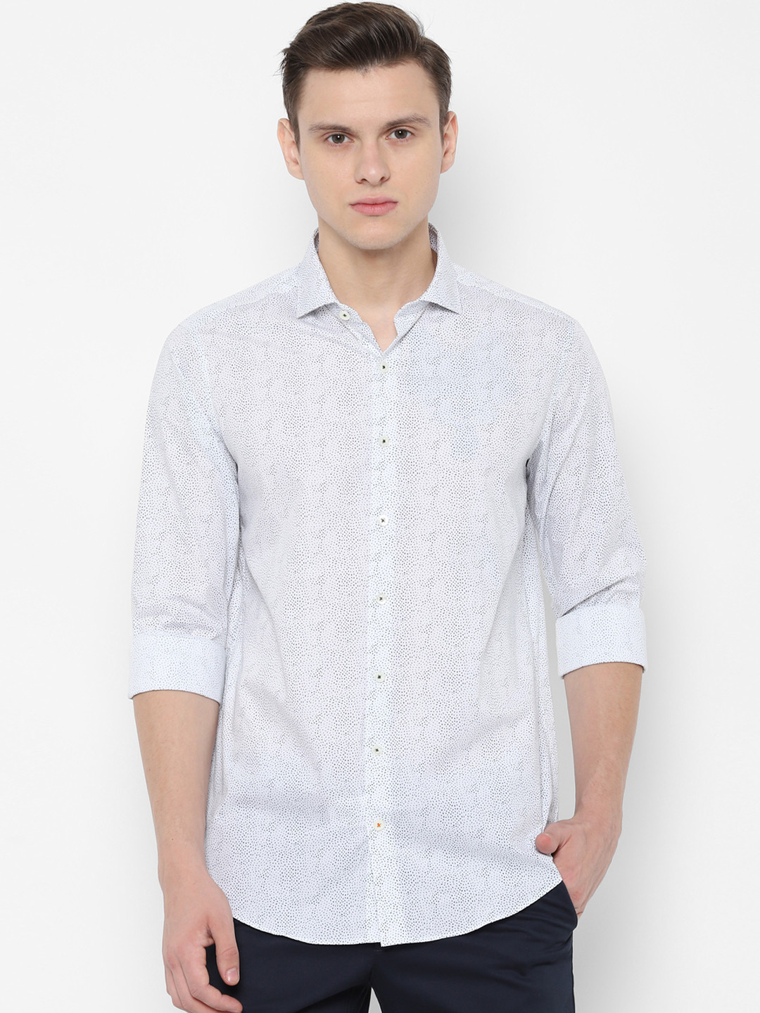 

SIMON CARTER LONDON Men White & Blue Slim Fit Printed Casual Shirt