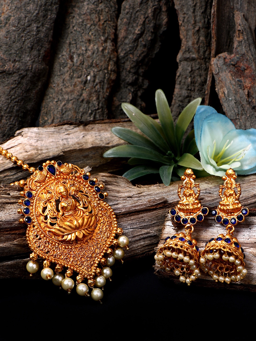 

ANIKAS CREATION Women Gold-Plated & Blue Stone-Studded Temple Jewellery Set