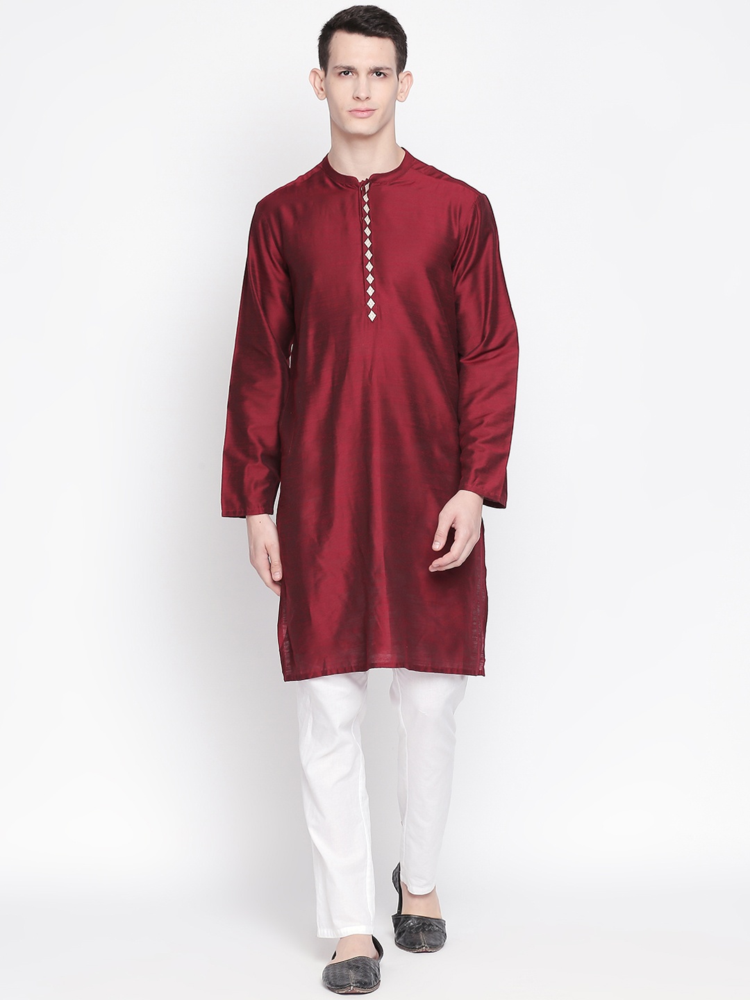 

indus route by Pantaloons Men Maroon Solid Straight Kurta