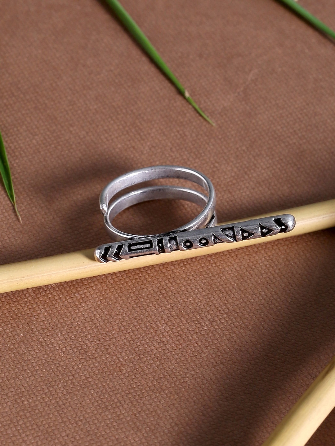 

Voylla Women Silver-Toned Oxidized Finger Ring