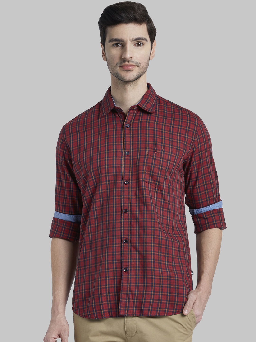 

Parx Men Red & Navy Blue Regular Fit Checked Casual Shirt