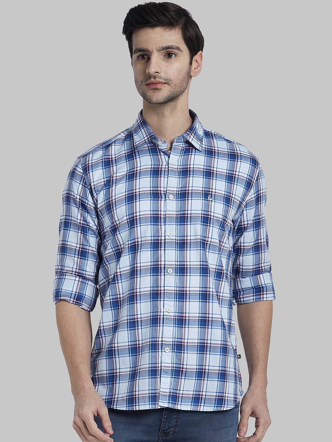 

Parx Men Navy Blue Regular Fit Checked Casual Shirt