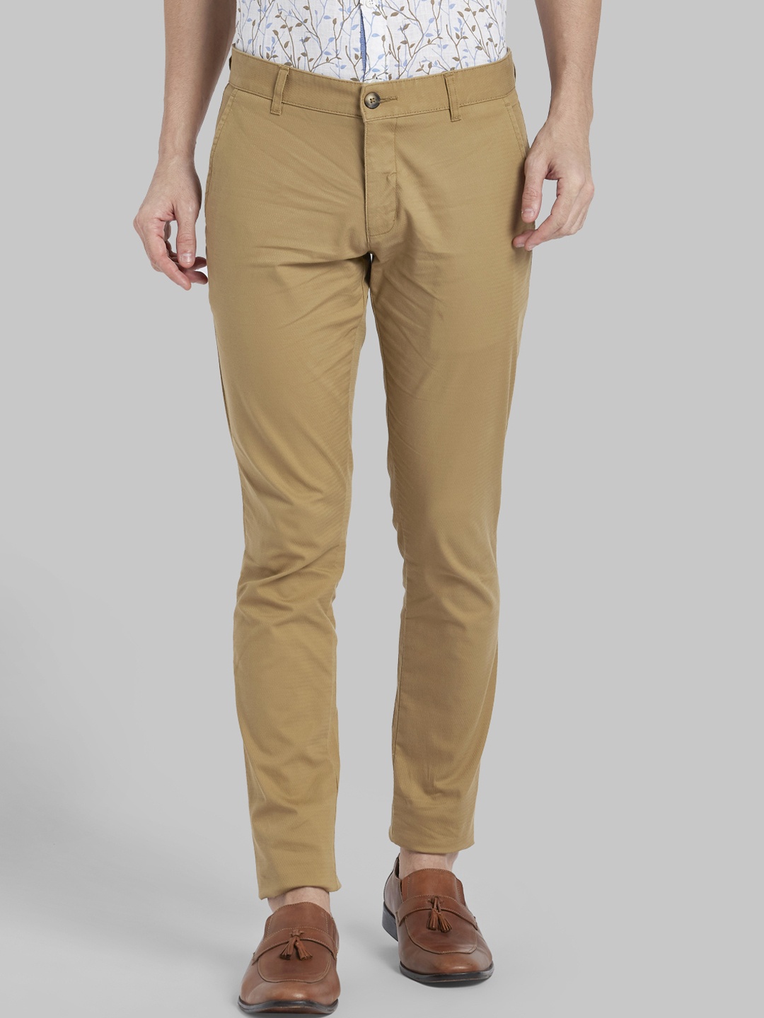 

Parx Men Khaki Regular Fit Solid Regular Trousers