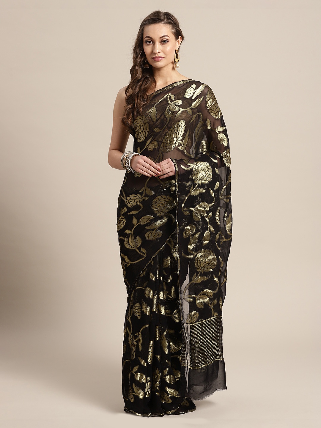 

Geroo Jaipur Black & Gold-Toned Poly Georgette Woven Design Saree
