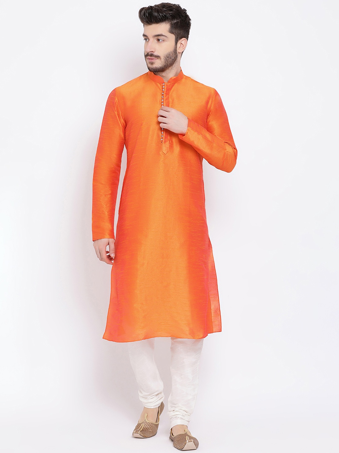 

NAMASKAR Men Orange Solid Straight Kurta
