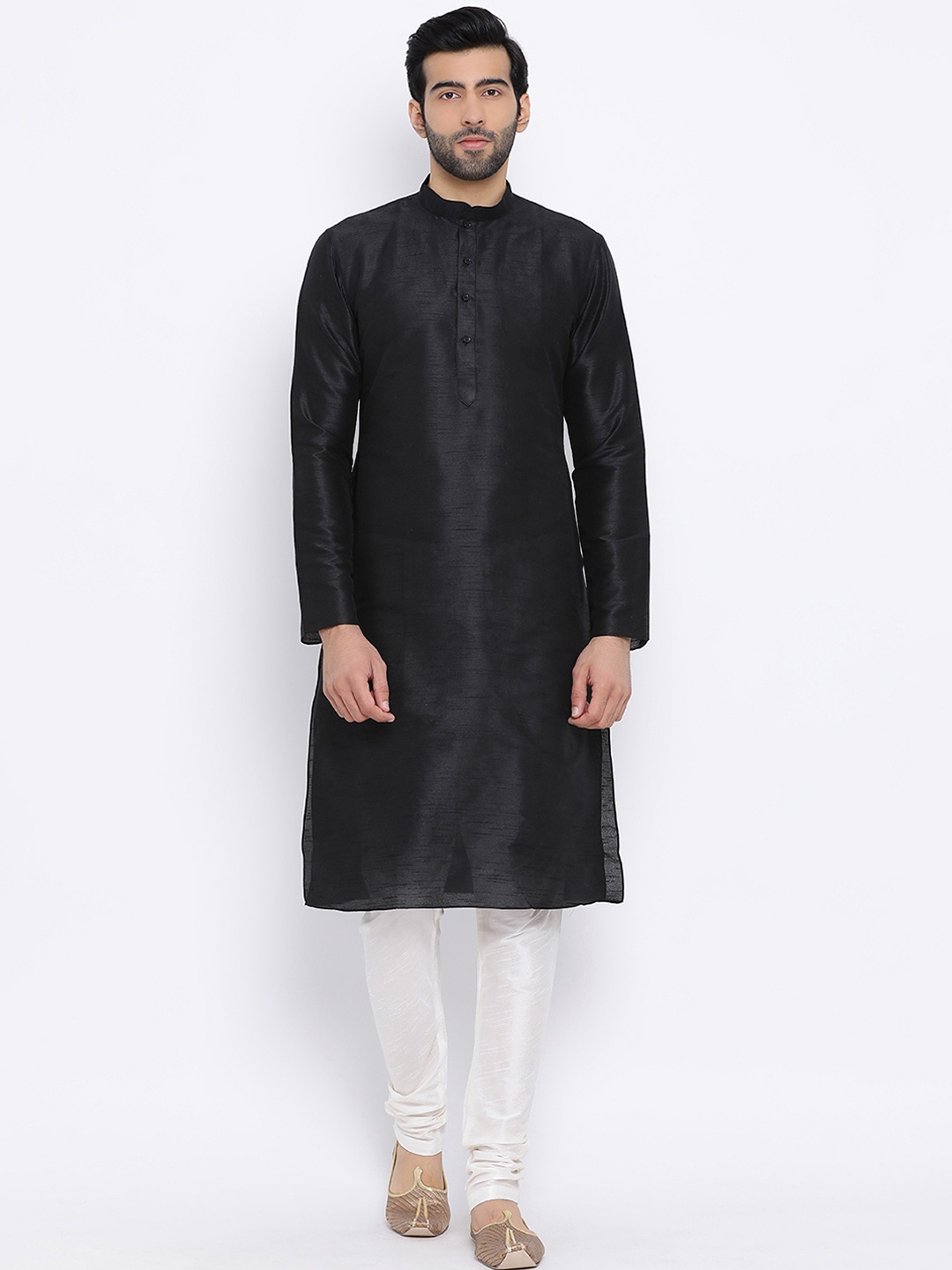 

NAMASKAR Men Black Solid Straight Kurta