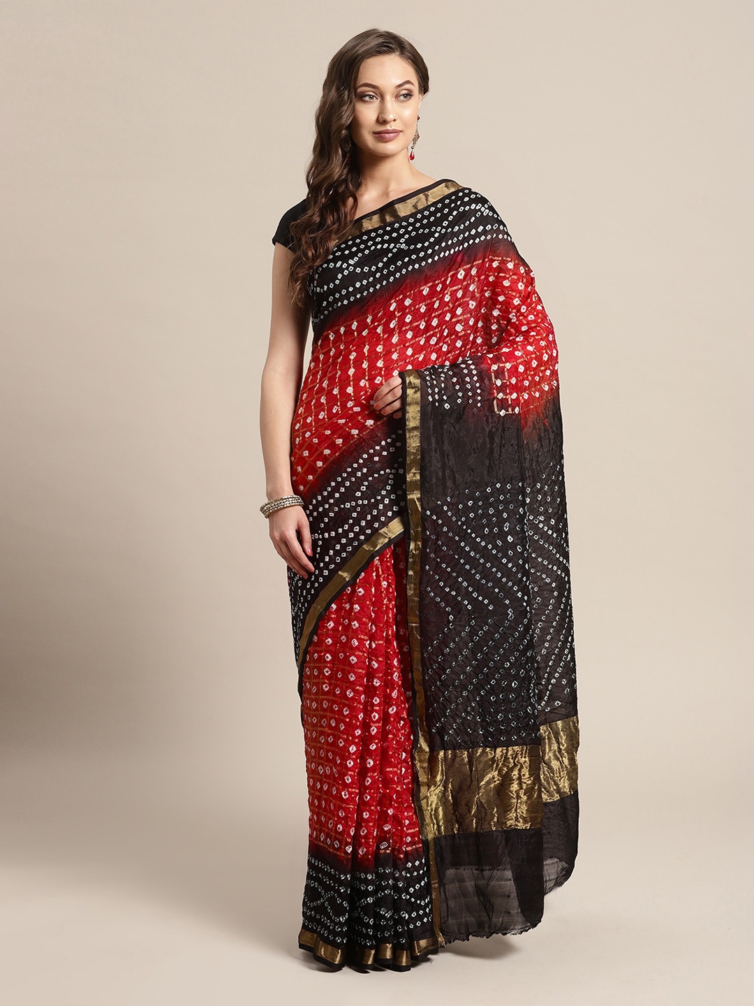 

Geroo Jaipur Maroon & Black Art Silk Dyed Bandhani Saree