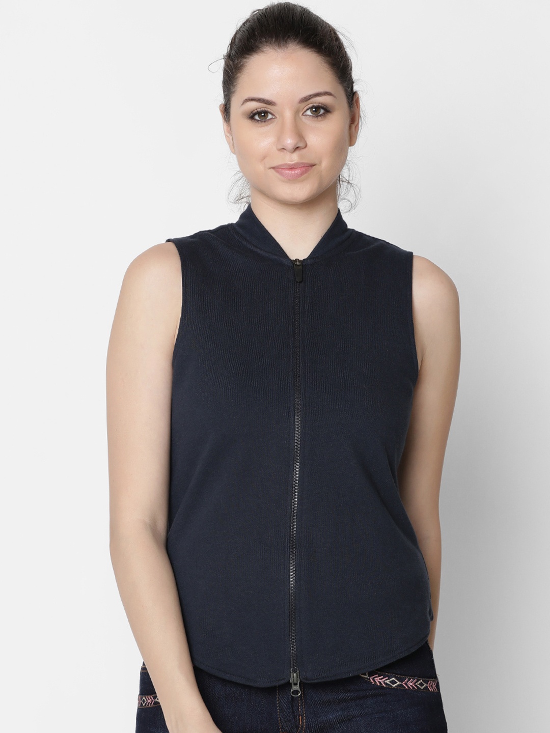 

Rute Women Blue Solid Sweatshirt
