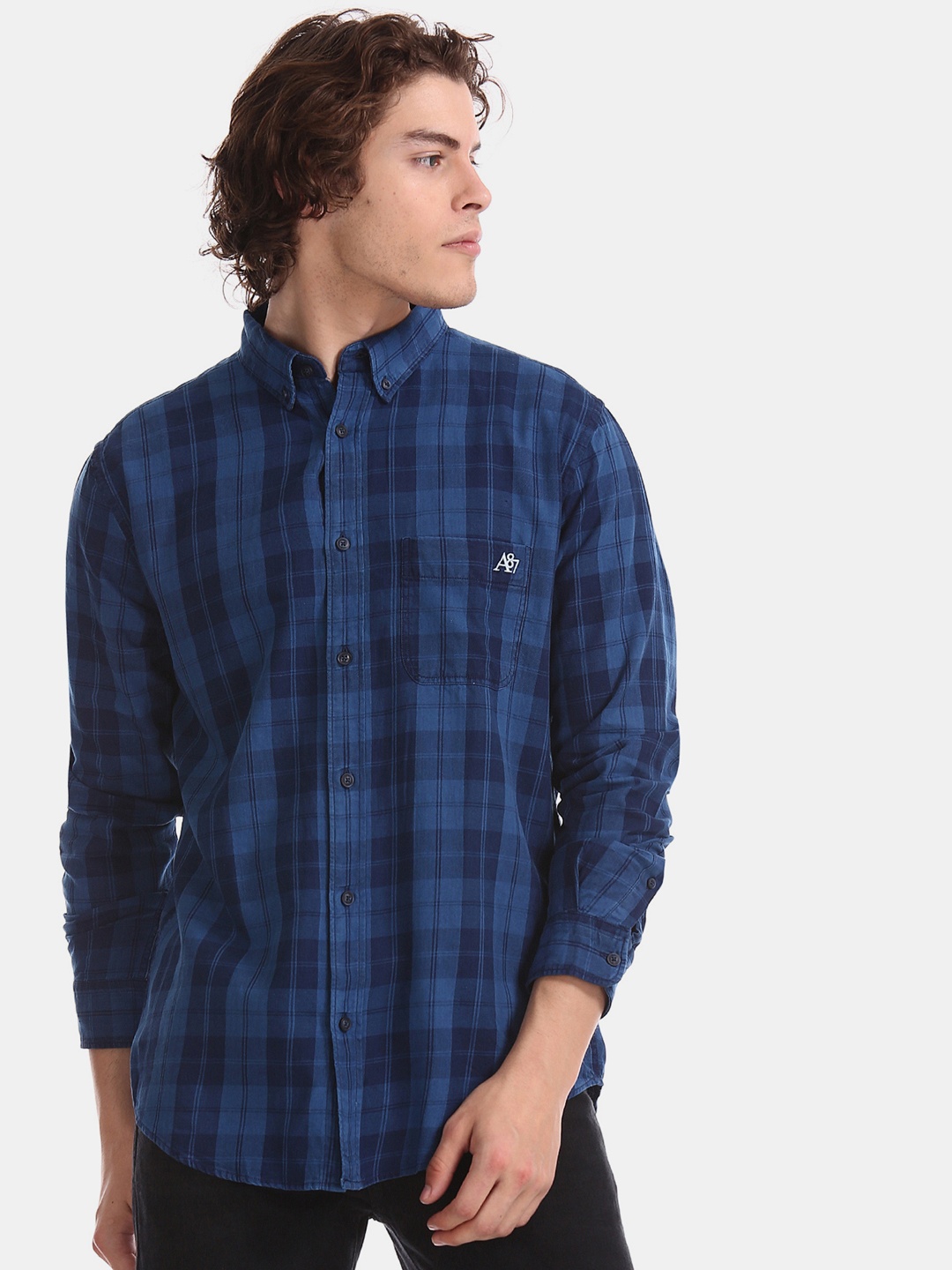 

Aeropostale Men Blue & Black Regular Fit Checked Casual Shirt