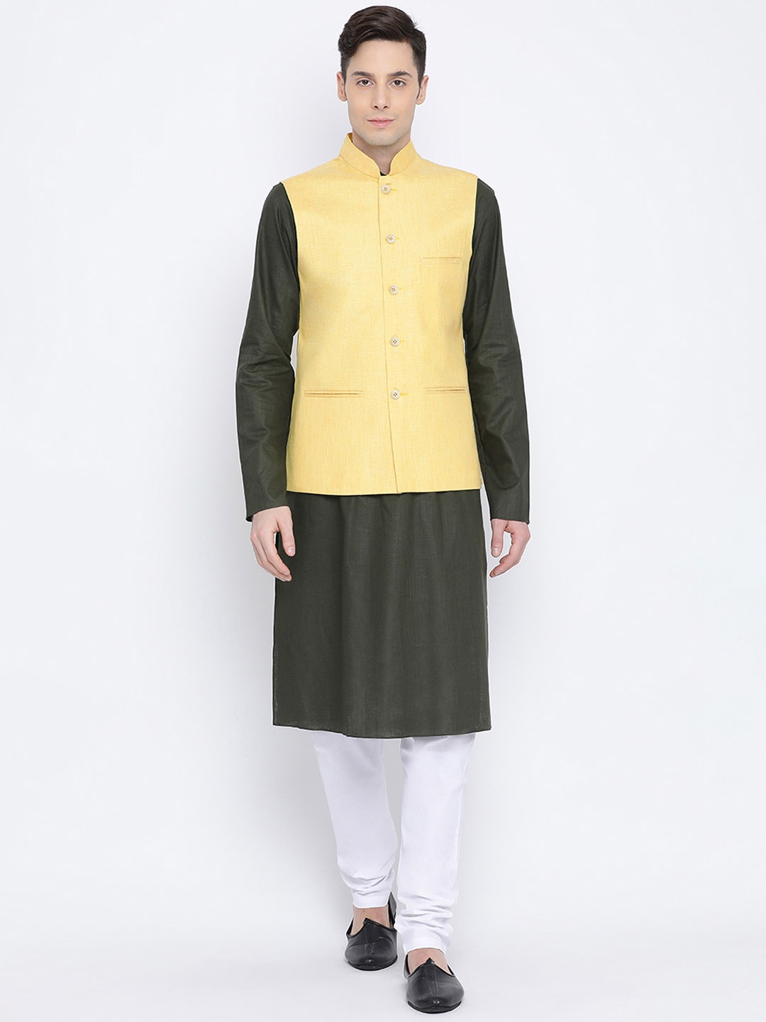 

NAMASKAR Men Yellow & Green Solid Kurta with Churidar