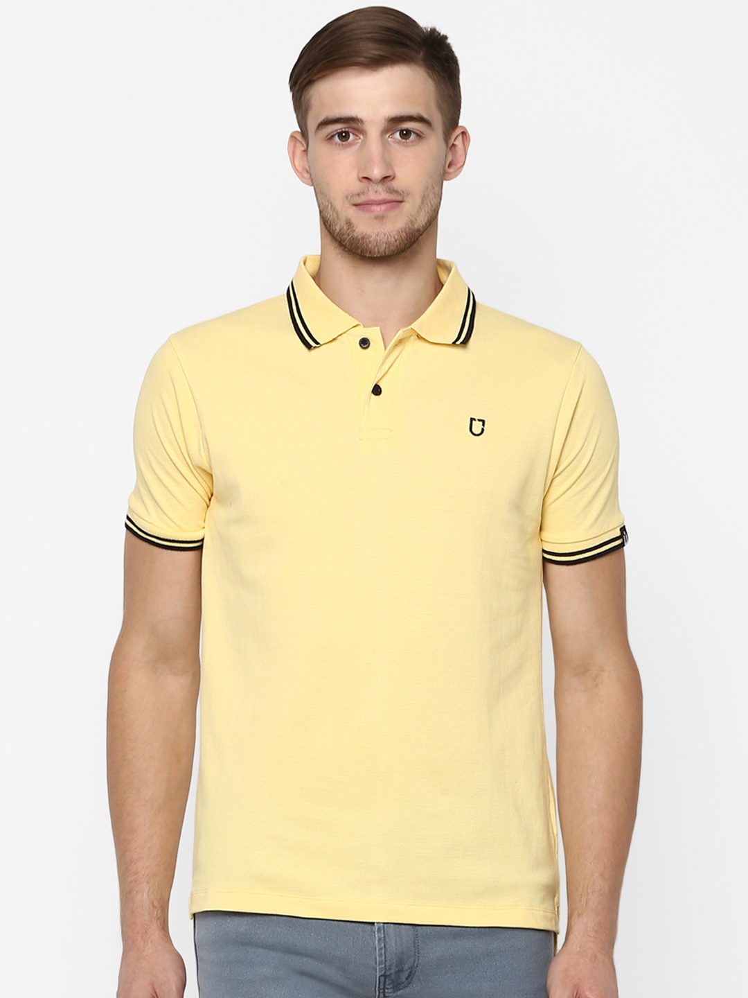 

Urbano Fashion Men Yellow Solid Polo Collar T-shirt