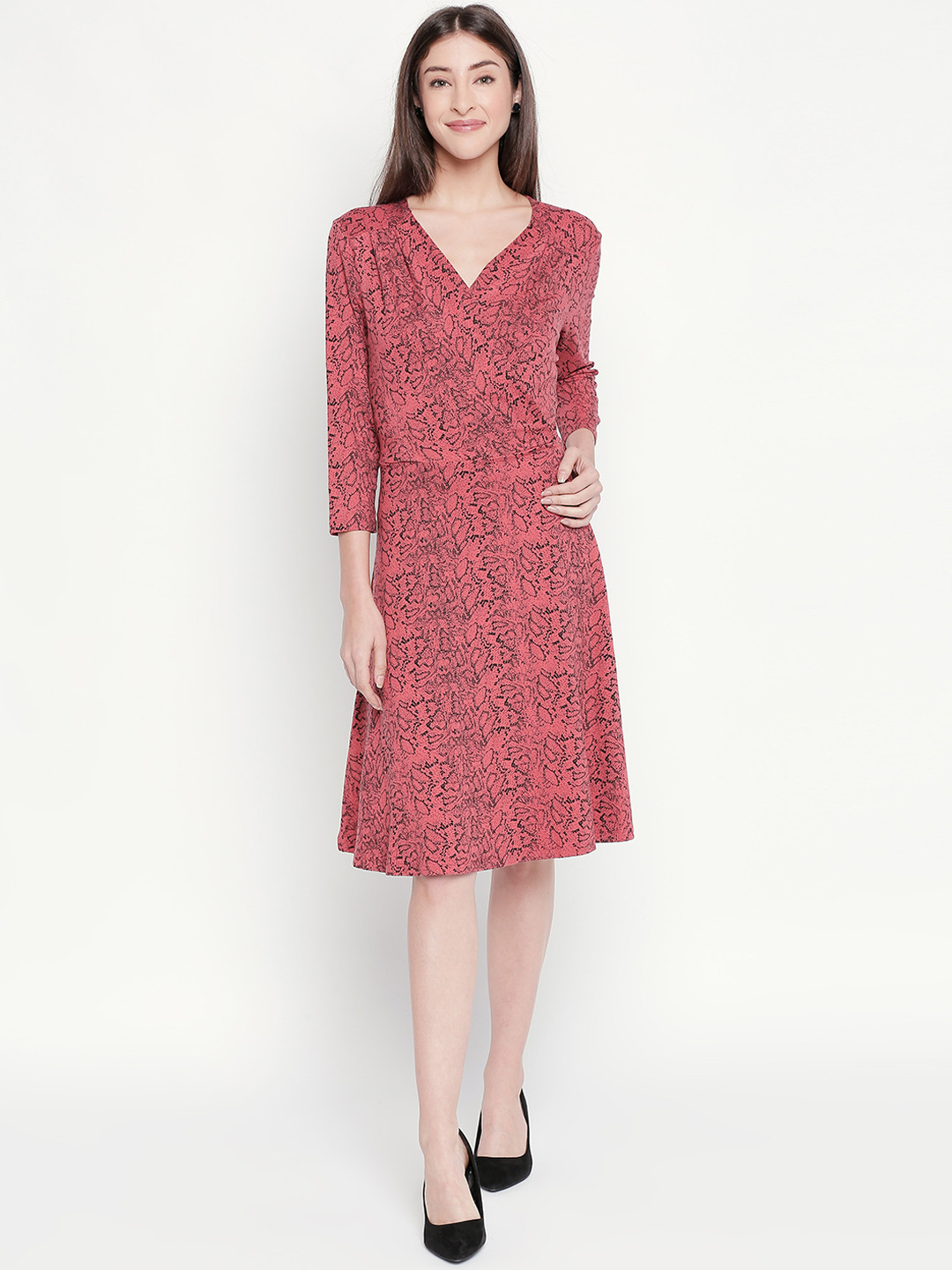

Annabelle by Pantaloons Women Rose Pink & Black Printed Fit and Flare Dress