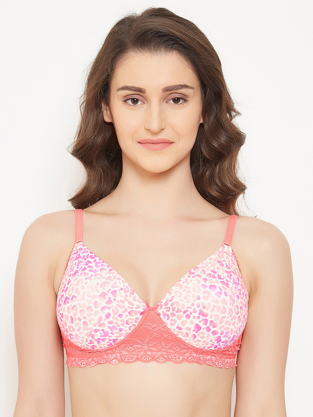 

Clovia Pink & White Printed Non-Wired Lightly Padded T-shirt Bra BR1806P2232B