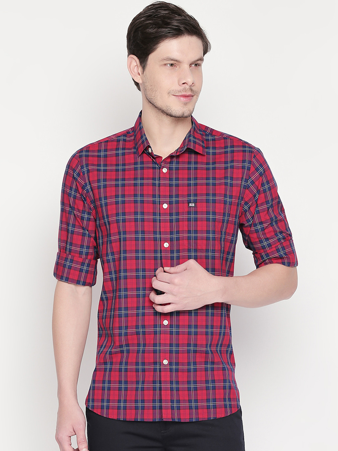 

BYFORD by Pantaloons Men Red & Blue Slim Fit Checked Casual Shirt