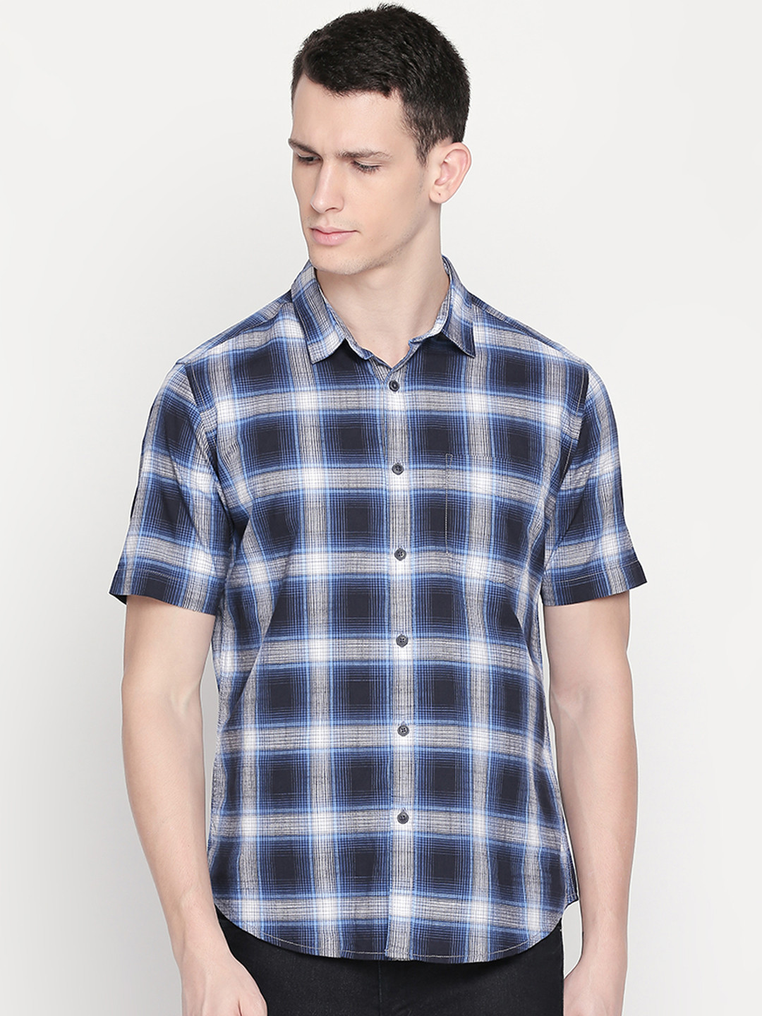 

BYFORD by Pantaloons Men Navy Blue & Off-White Slim Fit Checked Casual Shirt