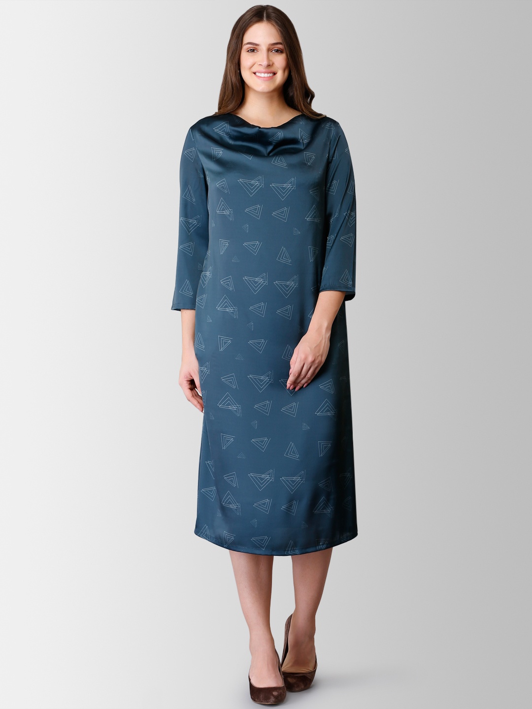 

FableStreet Women Printed Teal Blue Sheath Satin Dress