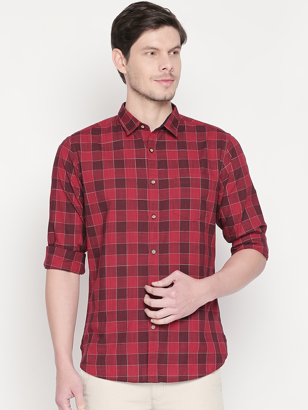 

BYFORD by Pantaloons Men Maroon & Red Slim Fit Checked Casual Shirt
