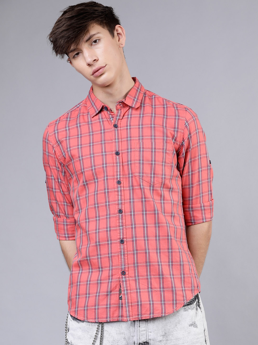 

LOCOMOTIVE Men Pink & Navy Blue Slim Fit Checked Casual Shirt