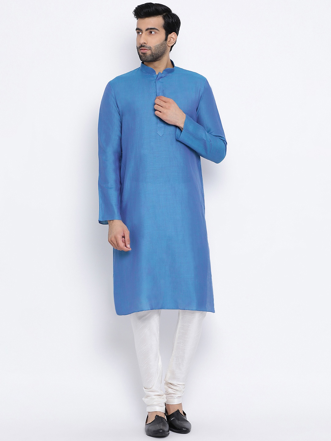 

NAMASKAR Men Blue & White Solid Kurta with Churidar