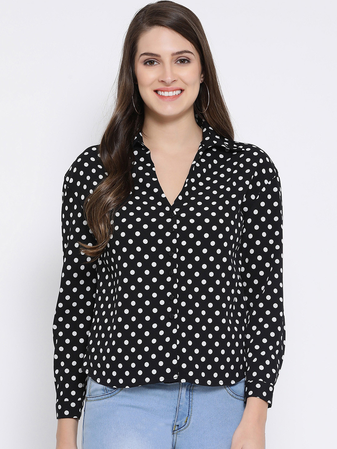 

Oxolloxo Women White & Black Regular Fit Printed Casual Shirt