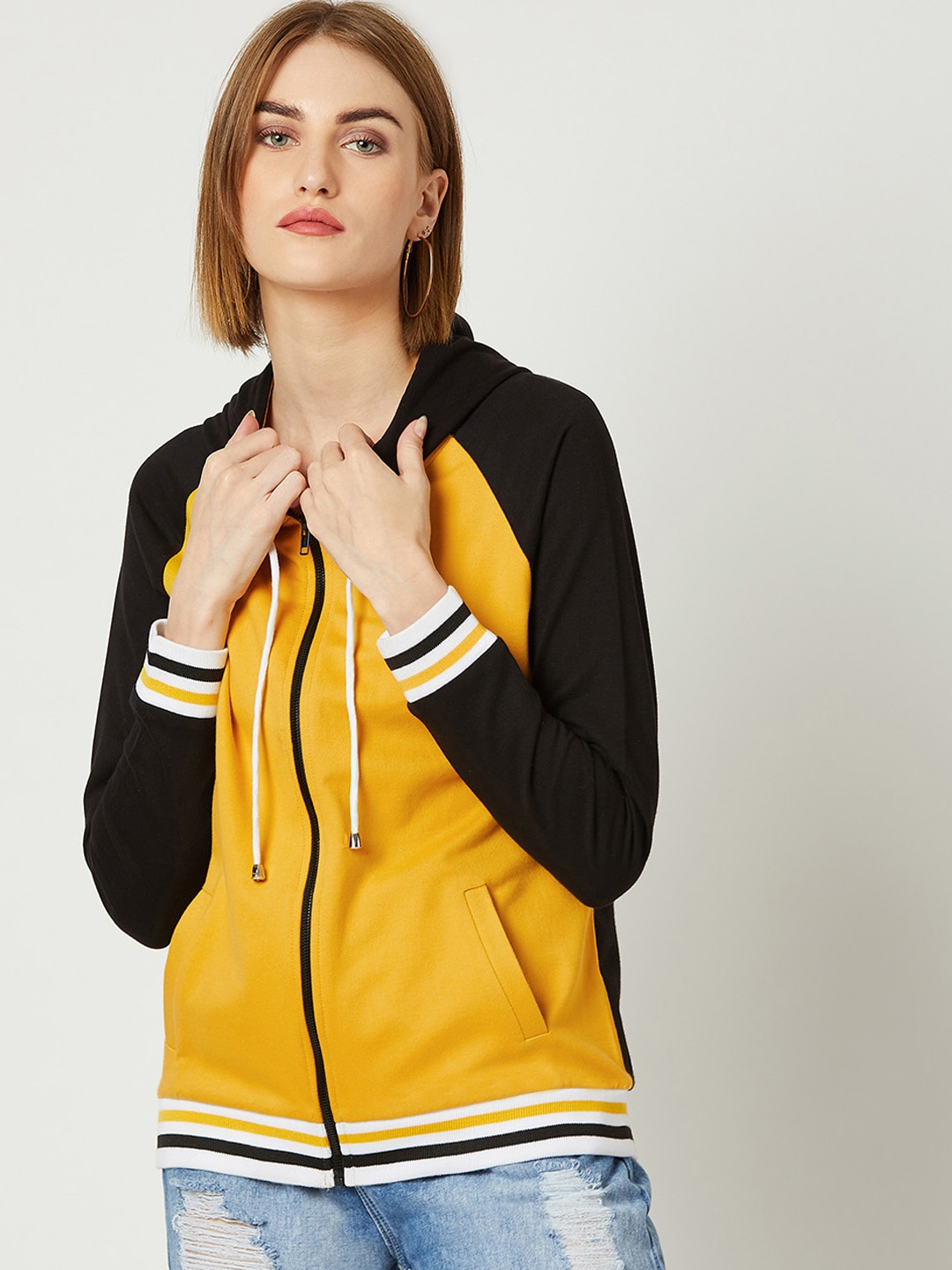 

Miss Chase Women Mustard Yellow & Black Solid Hooded Sweatshirt