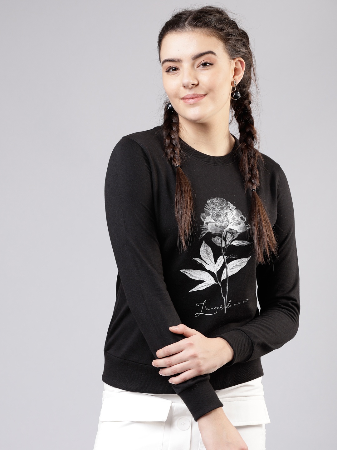 

Tokyo Talkies Women Black & White Printed Sweatshirt