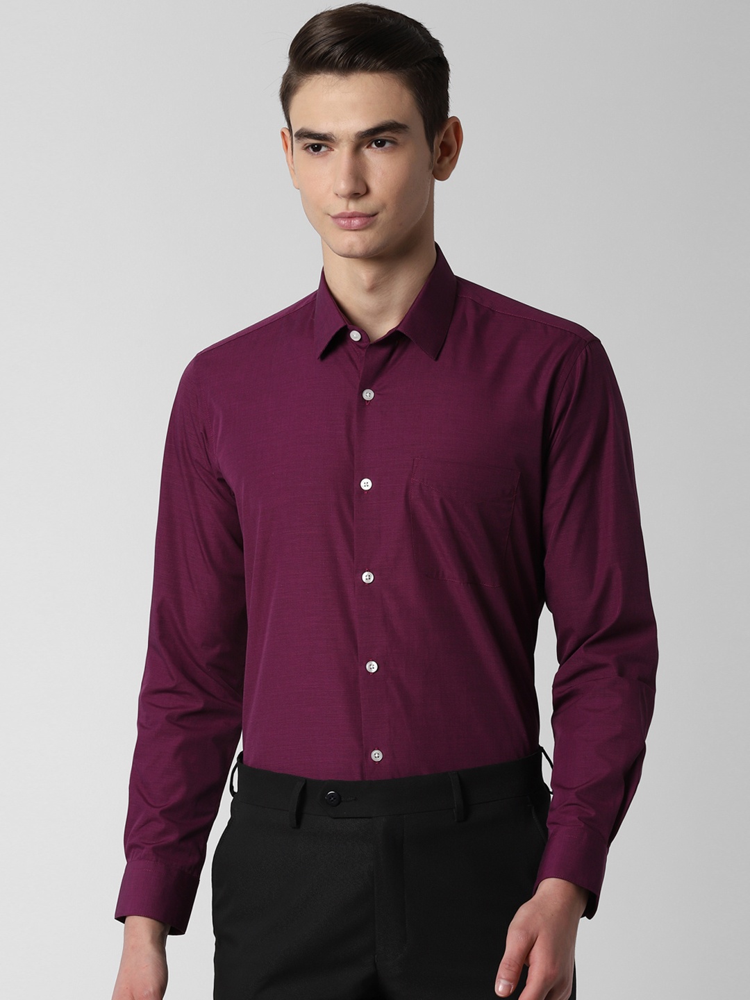 

Peter England Men Purple Regular Fit Solid Formal Shirt