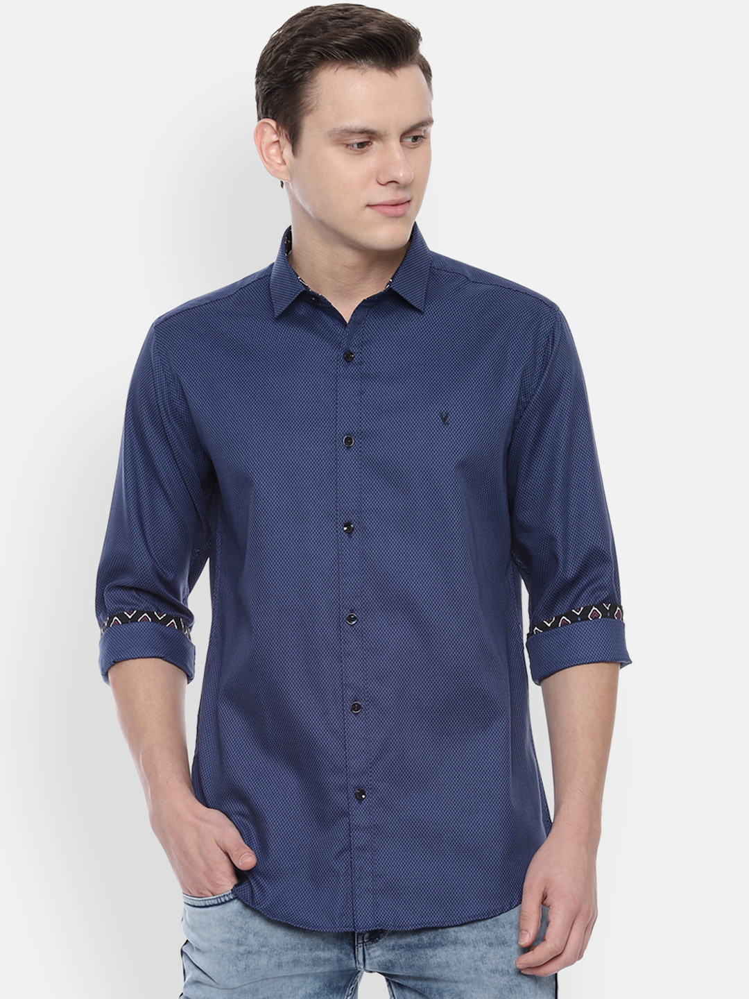 

V Dot Men Navy Blue Slim Fit Printed Casual Shirt
