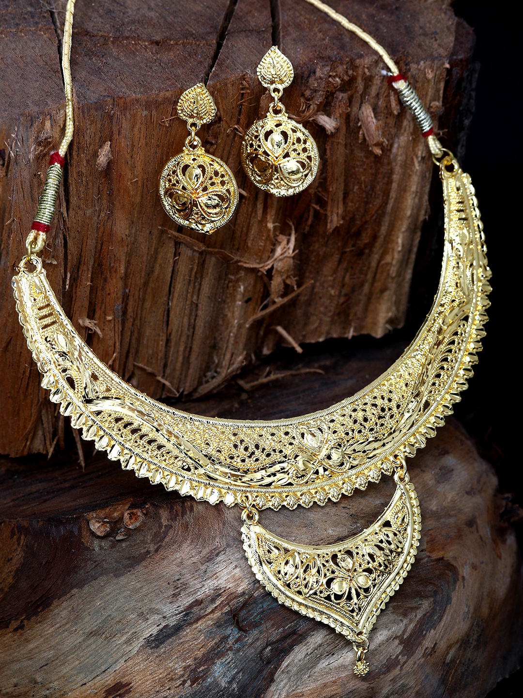 

ANIKAS CREATION Gold-Plated Choker Jewellery Set