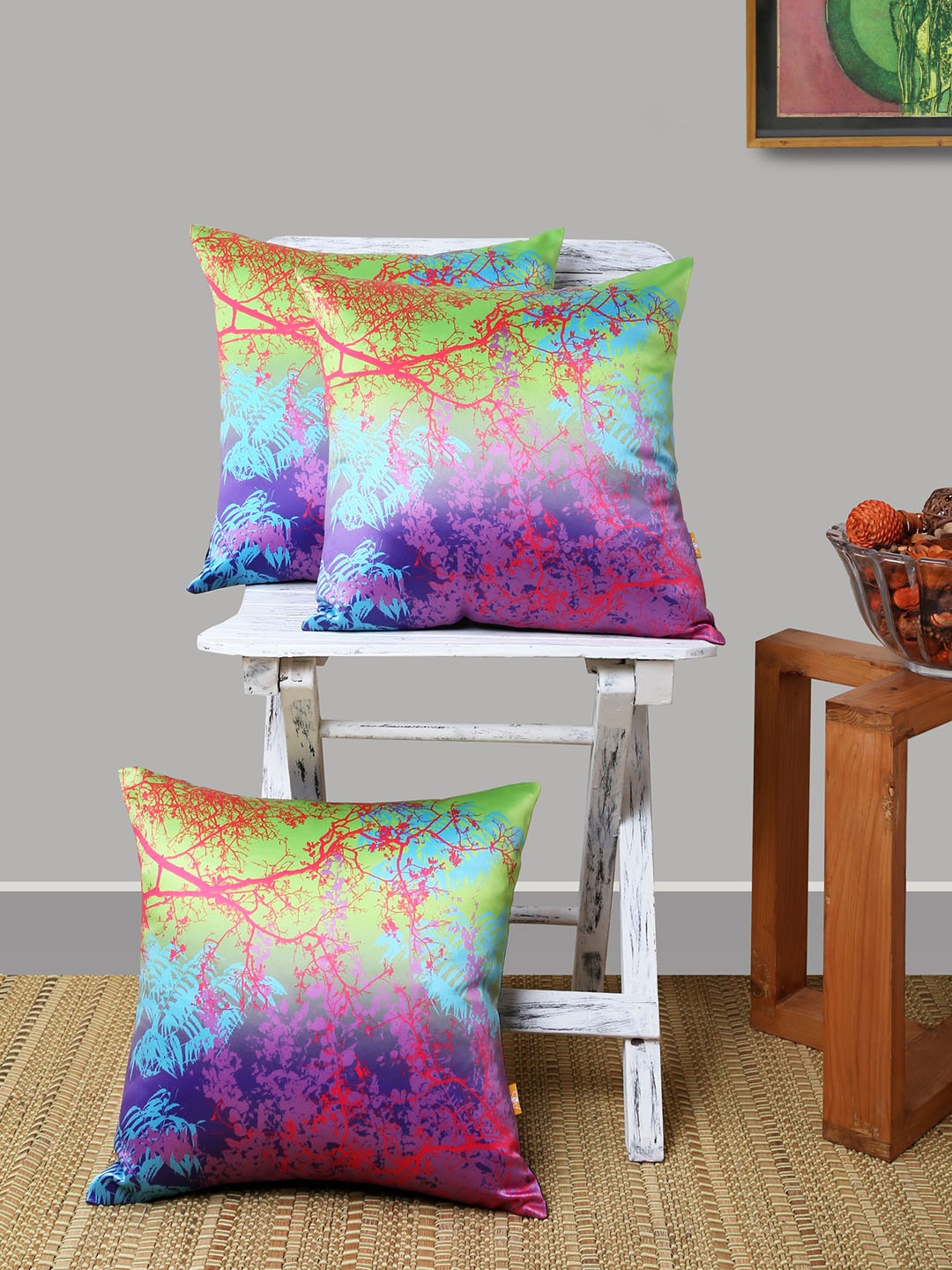 

ANS Green & Red Set of 3 Floral Square Cushion Covers