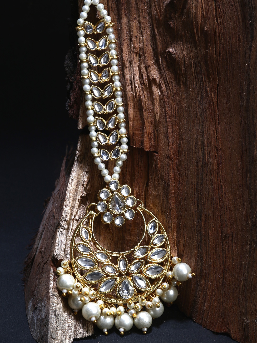 

ANIKAS CREATION Gold-Plated White Handcrafted Maang Tikka