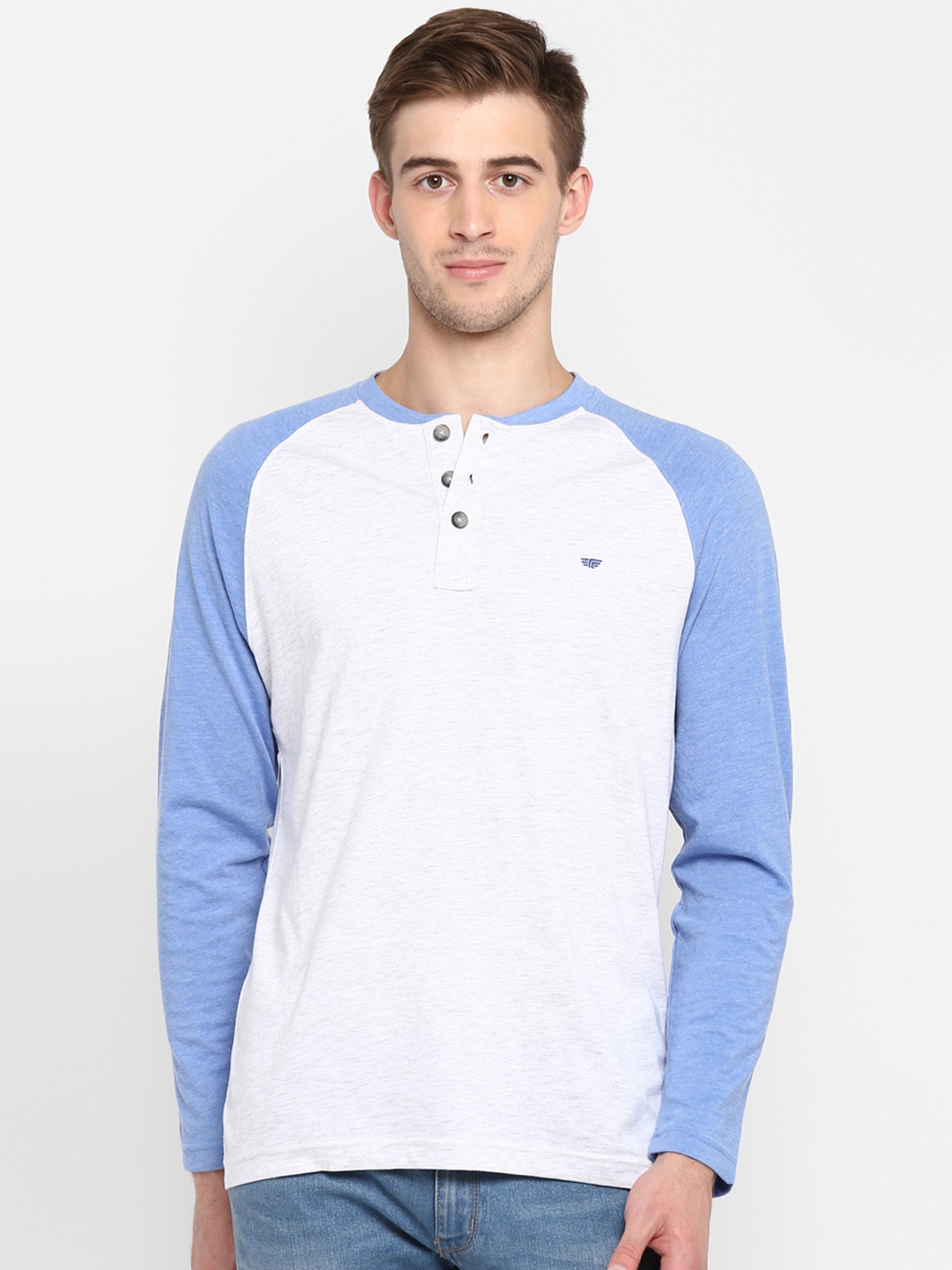 

Red Tape Men White Solid Mandarin Collar T-shirt