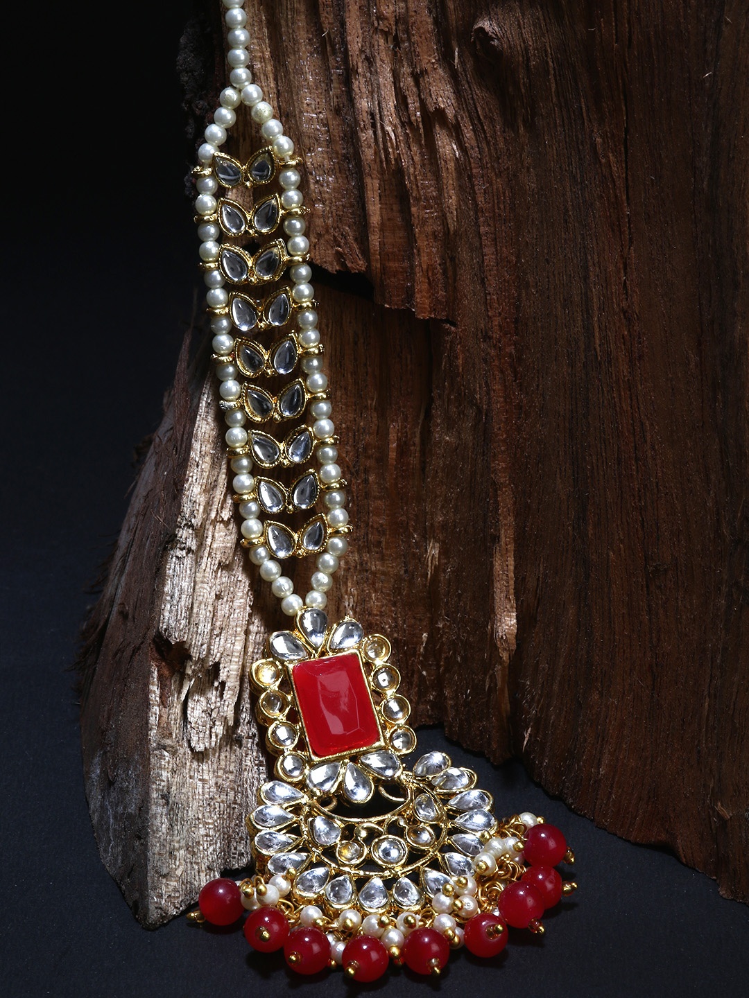 

ANIKAS CREATION Gold-Plated Red Handcrafted Maang Tikka