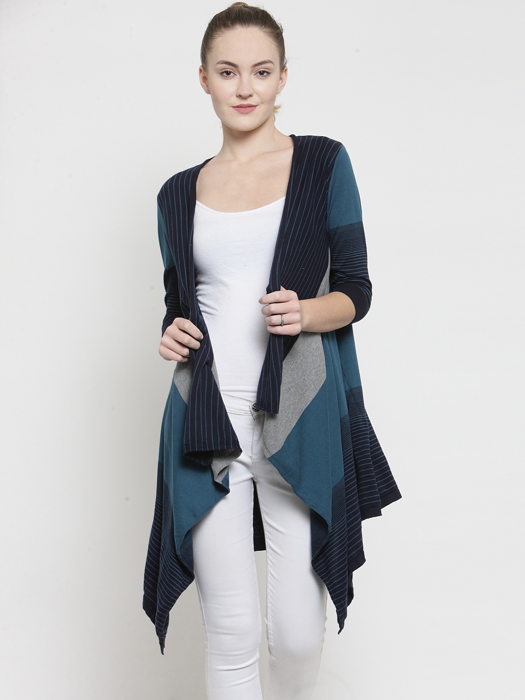 

Kalt Women Navy Blue & Grey Colourblocked Open Front Longline Shrug