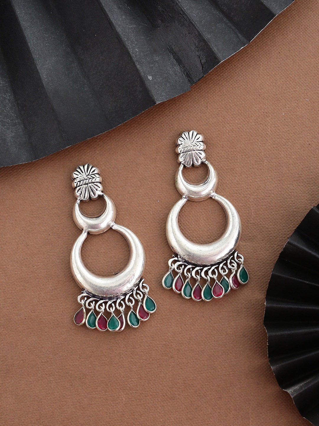 

Shoshaa Silver-Plated & Green Classic Drop Earrings