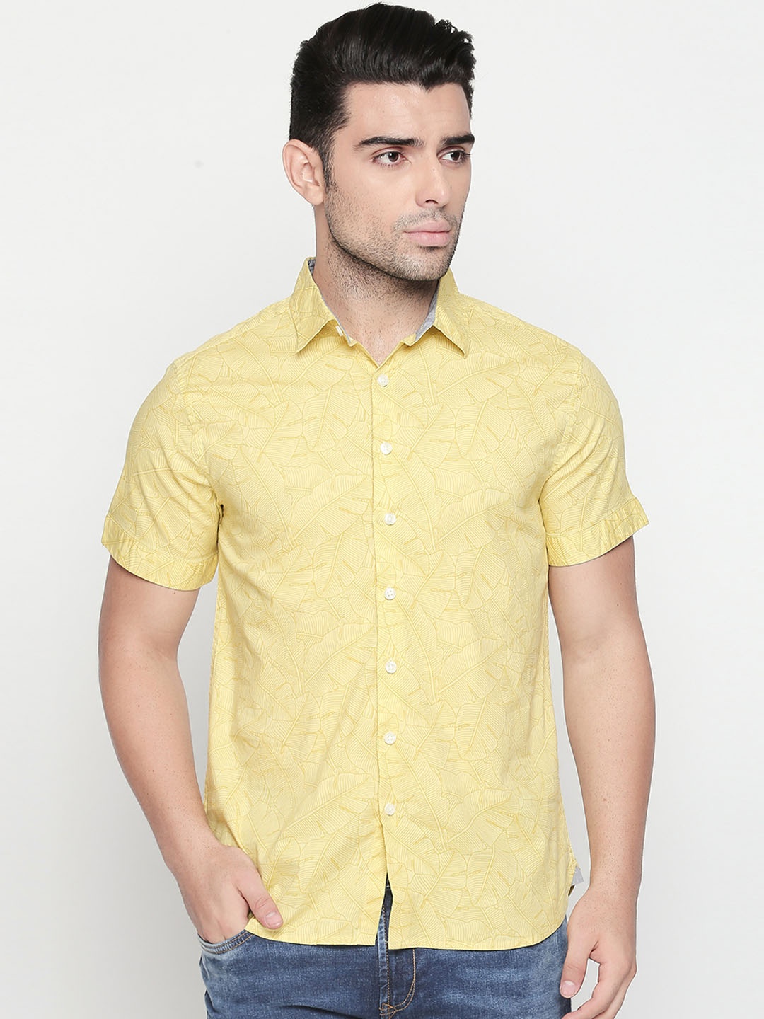 

Kenneth Cole Men Yellow Smart Regular Fit Printed Casual Shirt