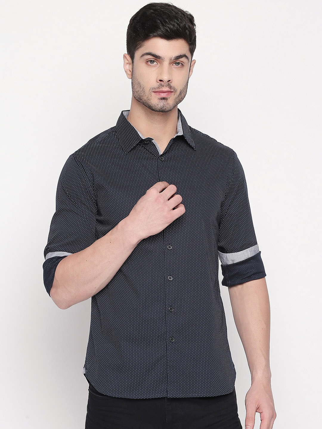 

Kenneth Cole Men Navy Blue & White Regular Fit Printed Casual Shirt