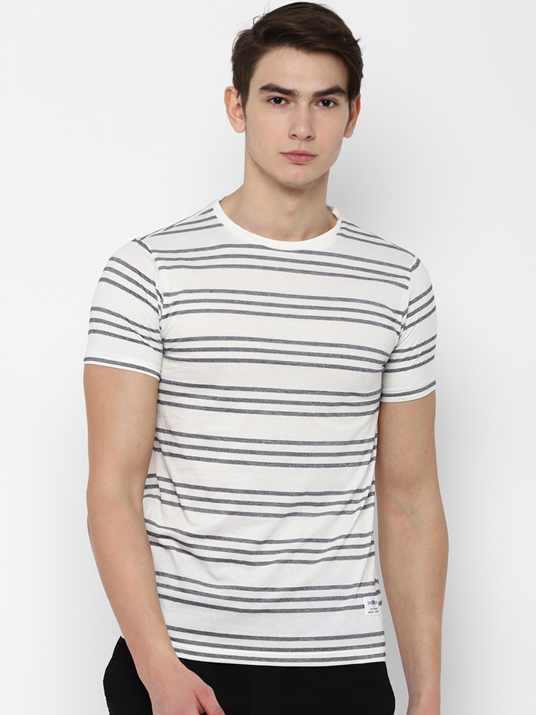 

People Men White Striped Round Neck T-shirt