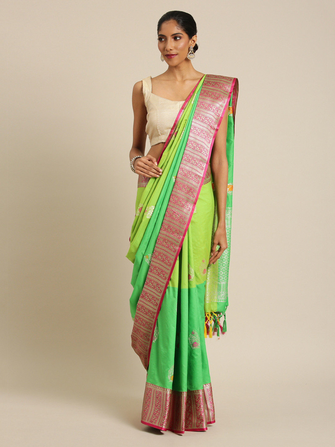 

Mitera Fluorescent Green & Pink Silk Blend Colourblocked Kanjeevaram Saree