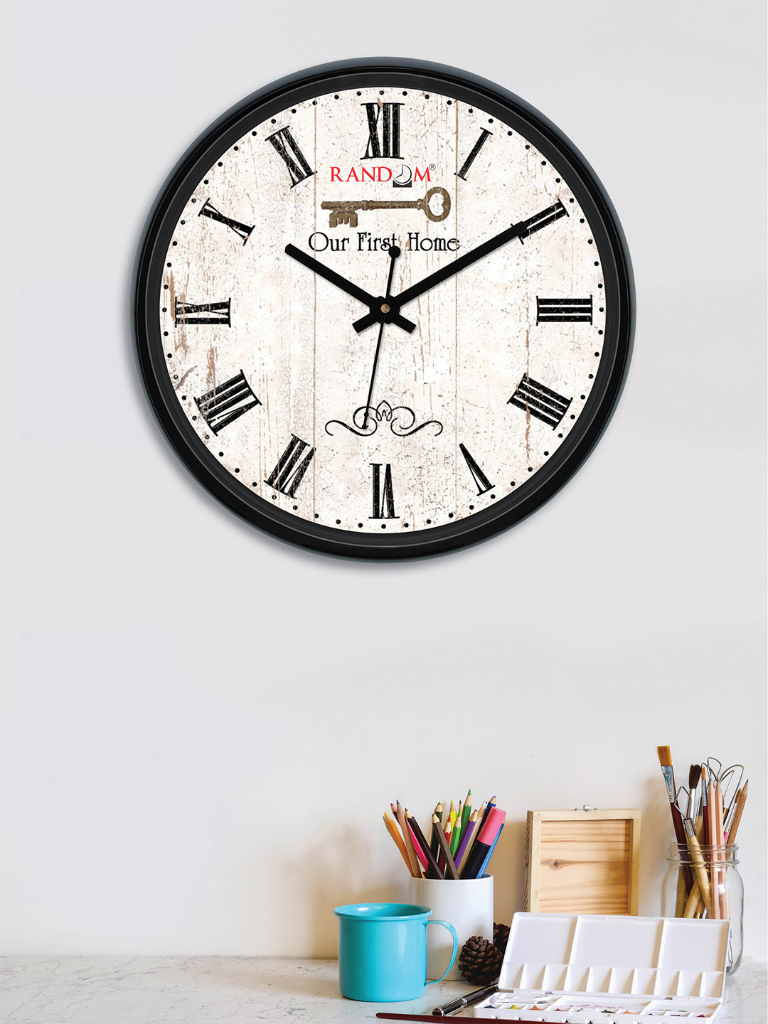 

RANDOM Off-White Round Solid 30 cm Analogue Wall Clock