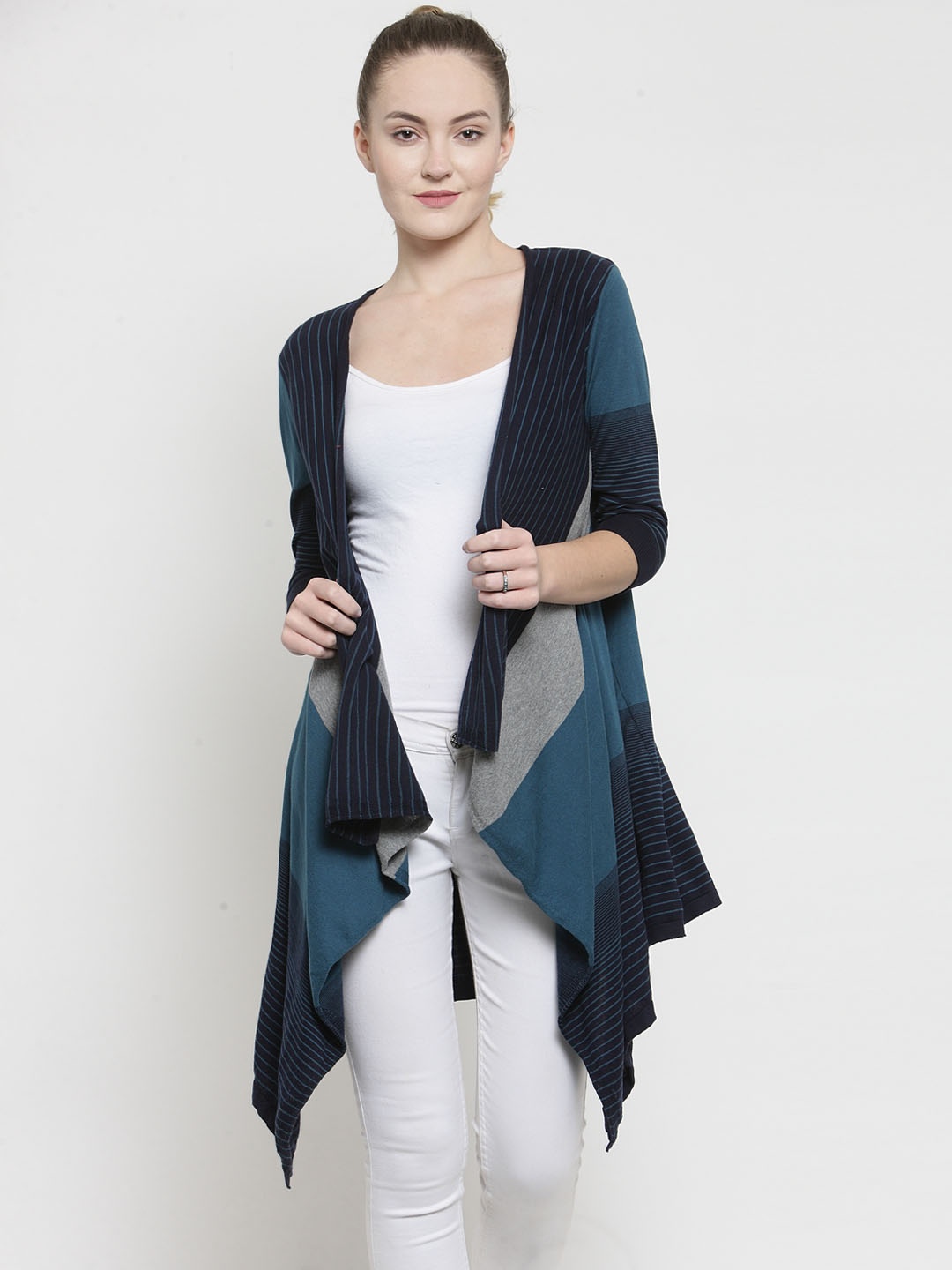 

Kalt Women Navy Blue & Grey Colourblocked Open Front Longline Shrug