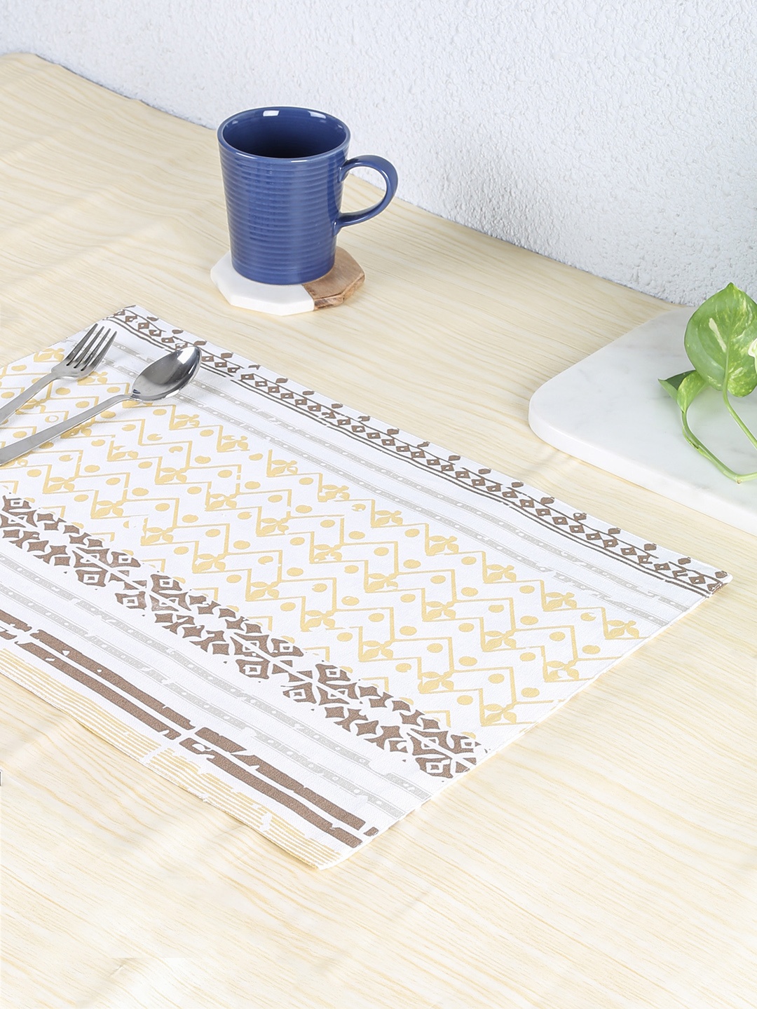 

House This Set of 2 Yellow & Beige Table Placemats