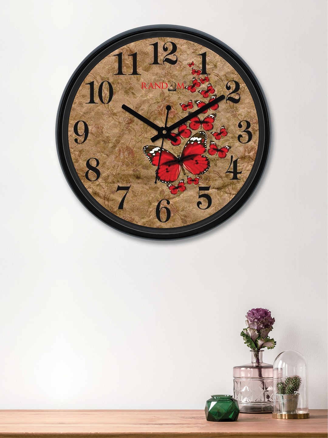 

RANDOM Beige & Red Round Printed 30 cm Analogue Wall Clock