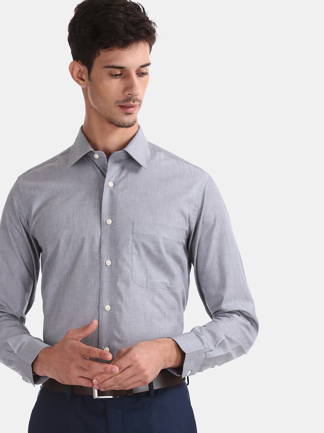 

Arrow Men Grey Regular Fit Solid Formal Shirt