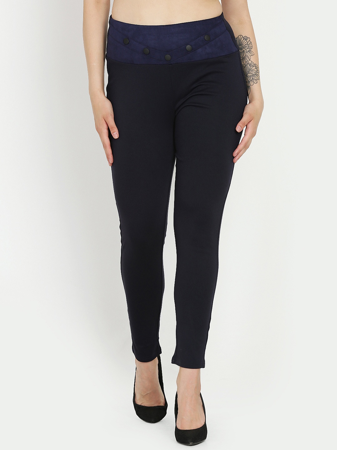 

Westwood Women Blue & Black Skinny Fit Solid Embellished Treggings