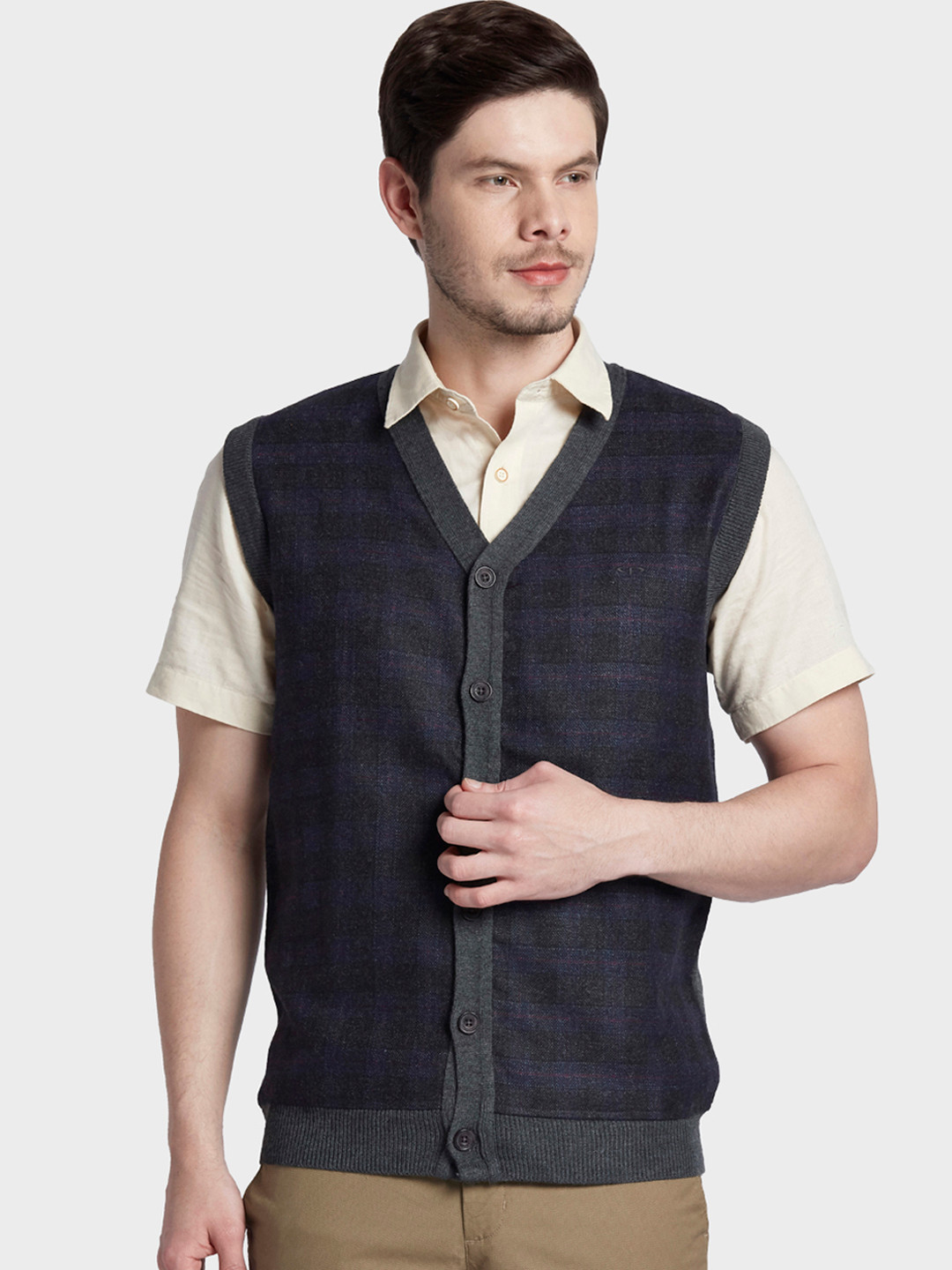 

ColorPlus Men Grey & Blue Checked Sweater