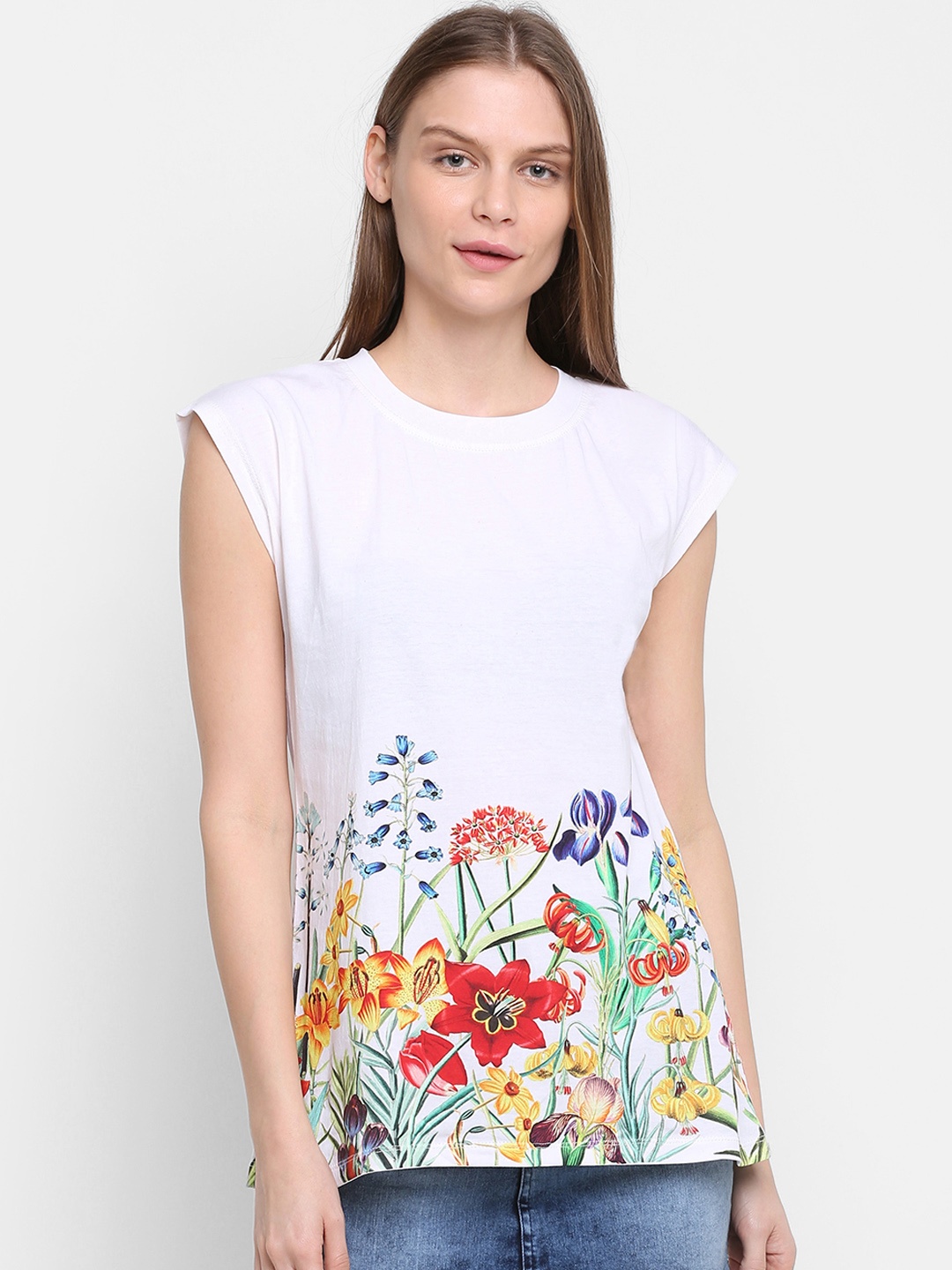 

Rute Women White Printed Round Neck Pure Cotton T-shirt