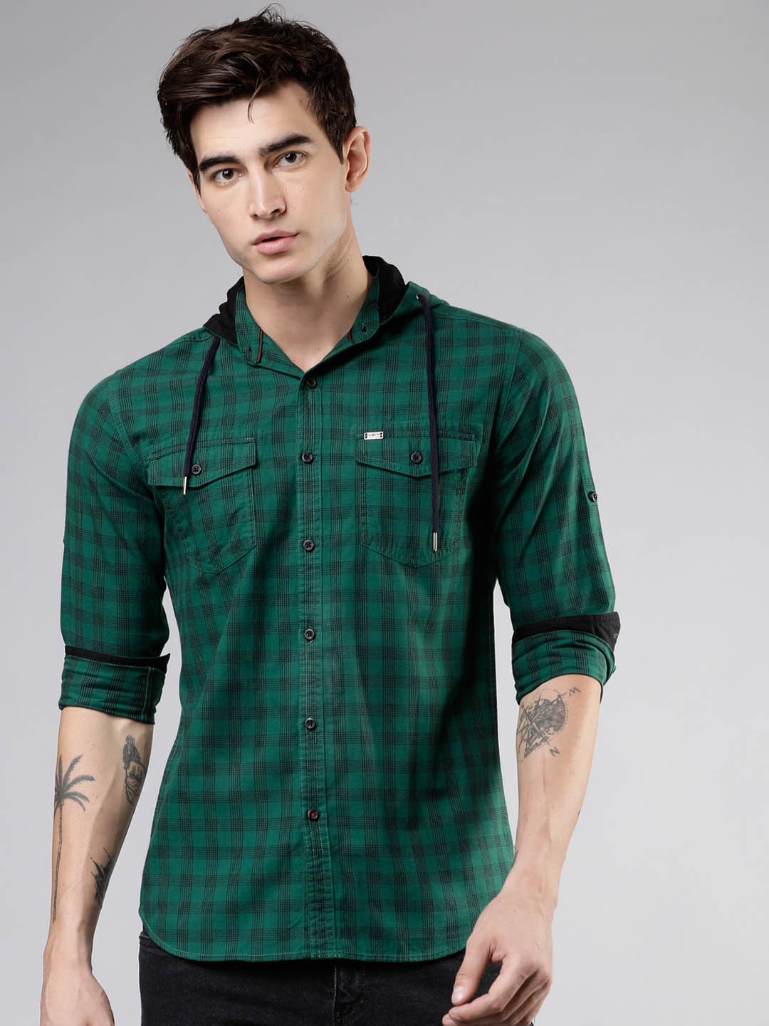 

LOCOMOTIVE Men Green & Black Slim Fit Checked Casual Hooded Shirt